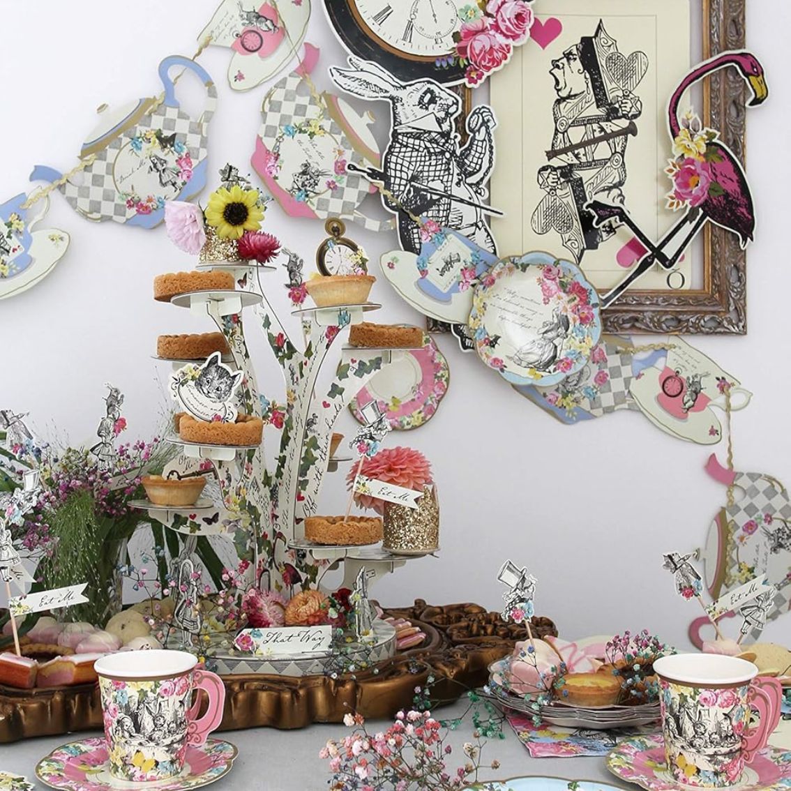 Alice in Wonderland Party Pack - 16 Pack