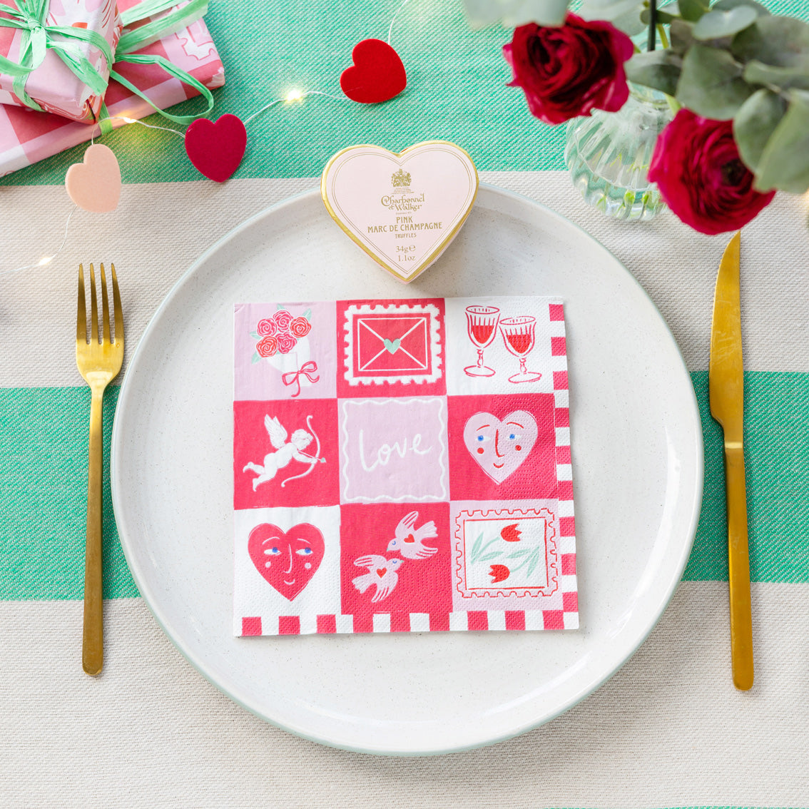 Love Icons Paper Napkins - 20 Pack