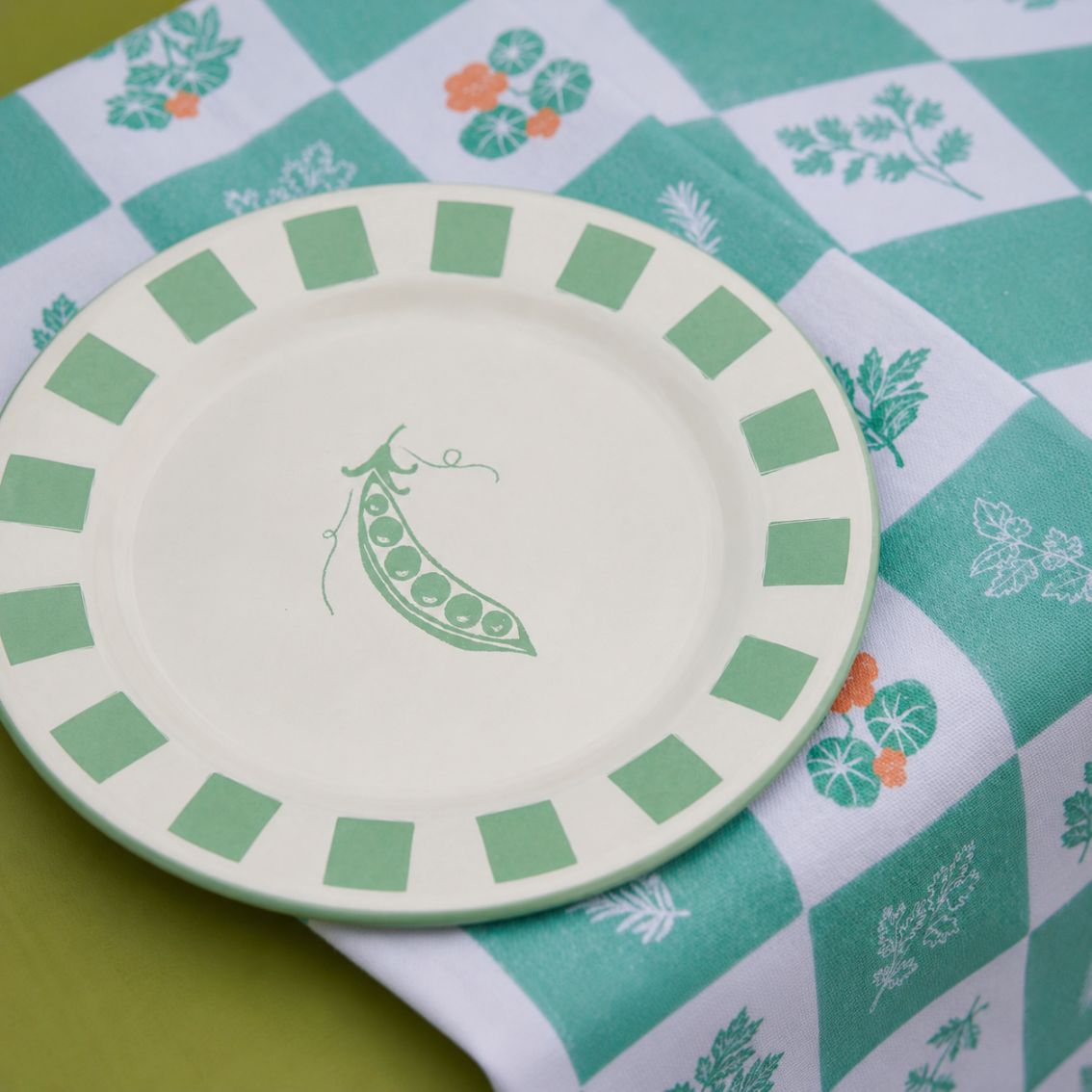 Pea Enamel Plate - 20cm