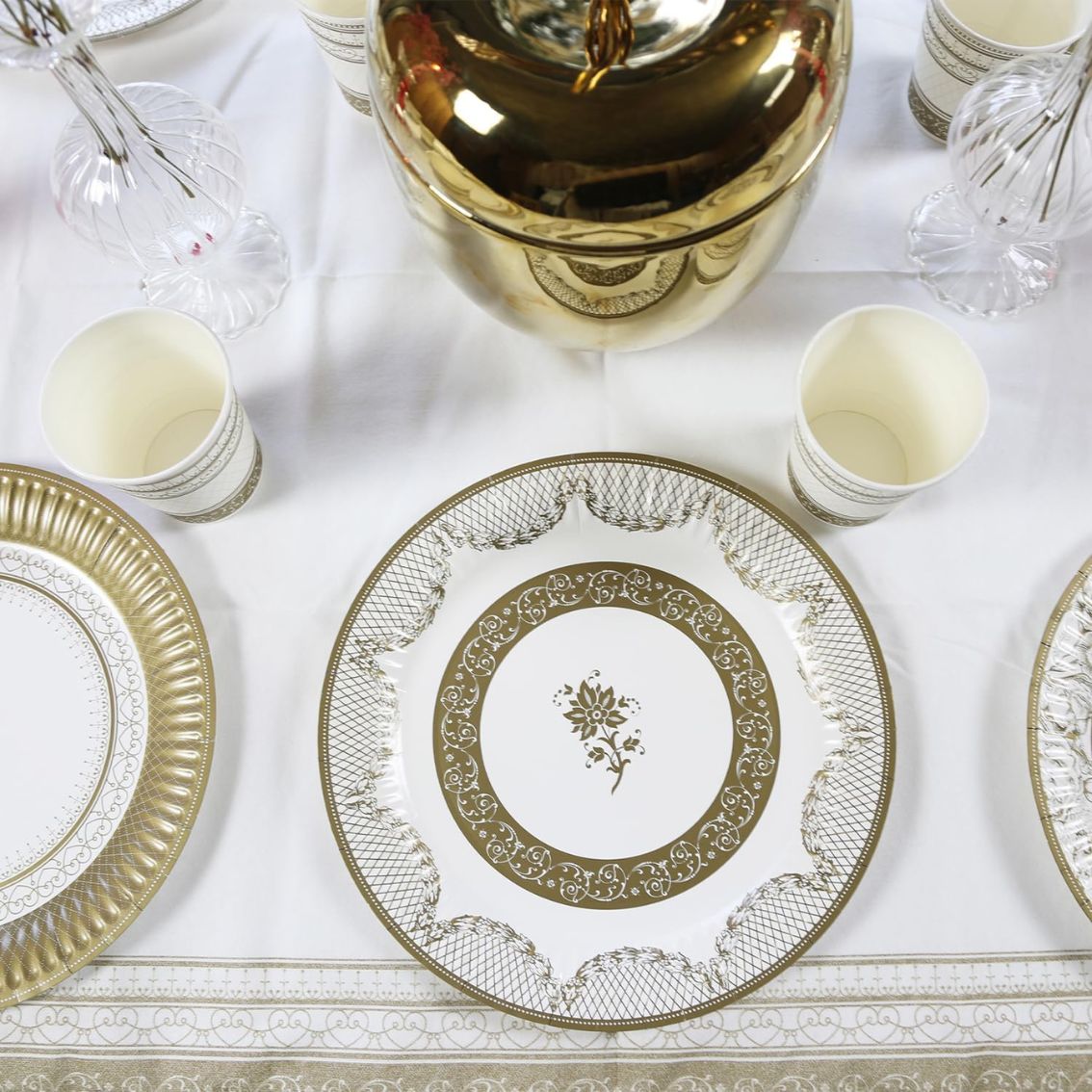 Gold & White Party Pack - 16 Pack