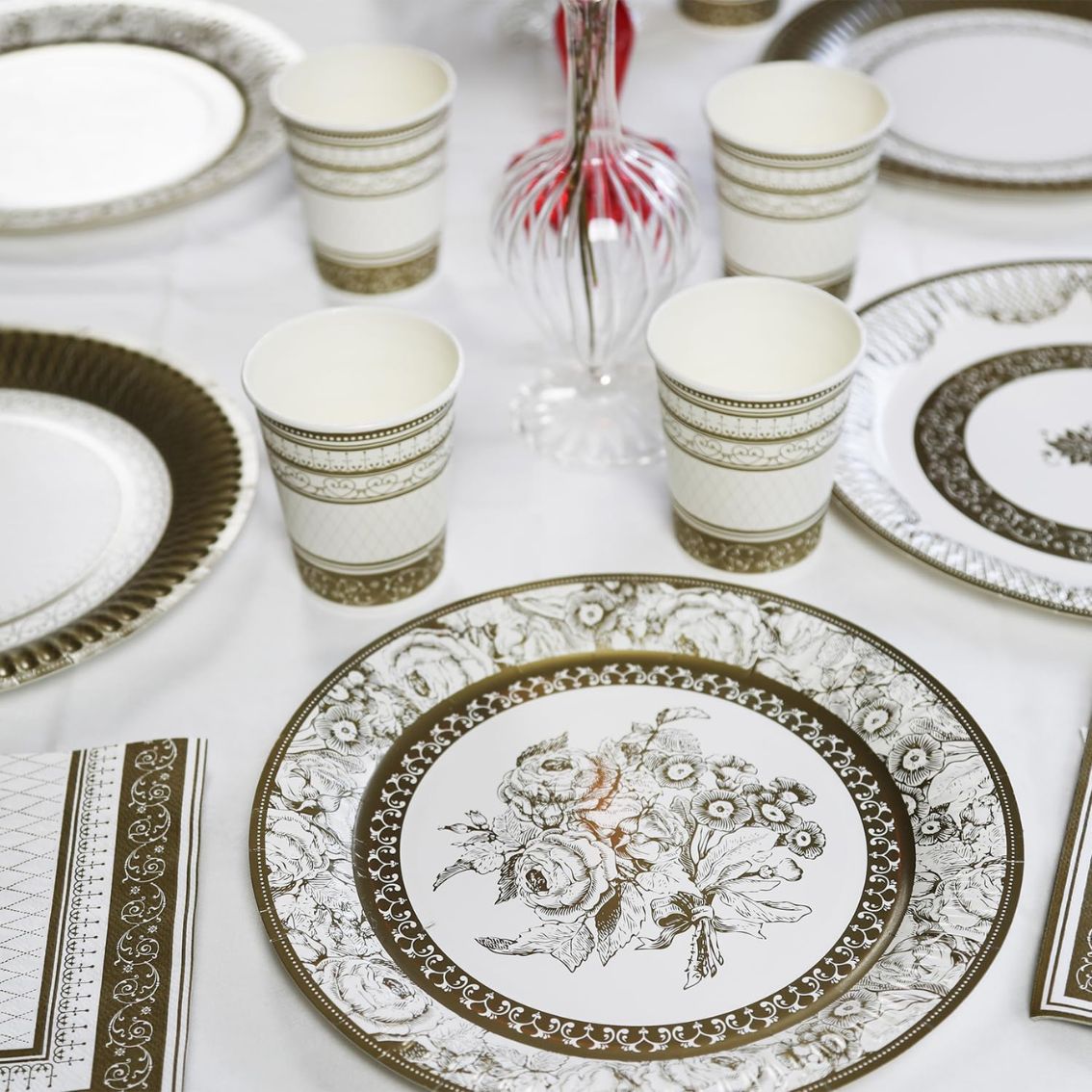Gold & White Party Pack - 16 Pack